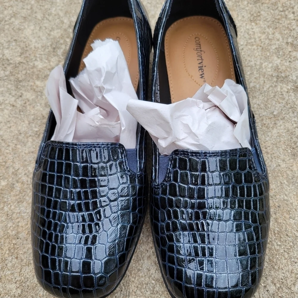 Comfortview Women's Black Loafers